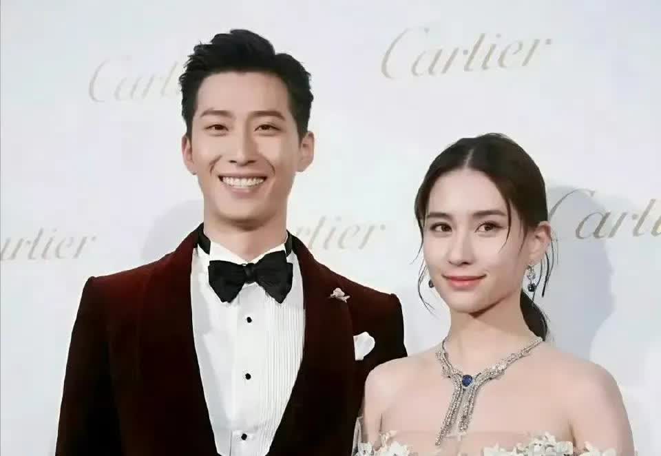 何超莲和窦骁在一起之前，有一个将近长达十年的娱乐圈男朋友，而这个男朋友就是何超莲