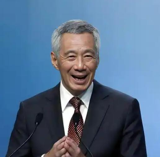 有人提出，美国当年能熬垮苏联，如今照搬这套手段，照样可以打败中国？李显龙早已说出