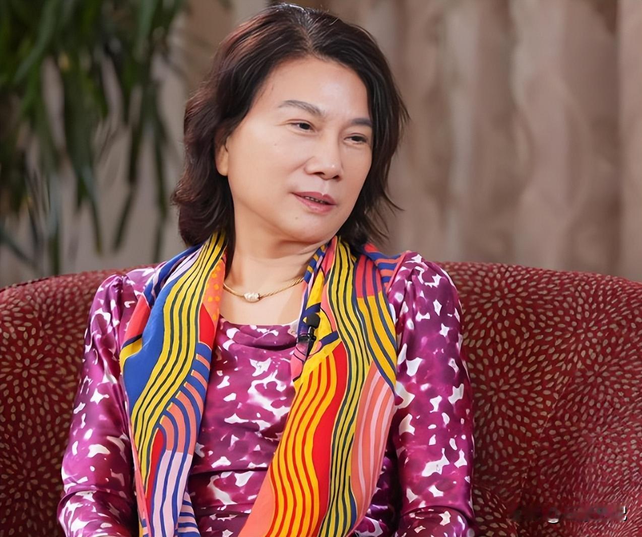 董明珠这次真的让所有人闭嘴了！ 就在昨天，2026年2月6日，人民日报第八版