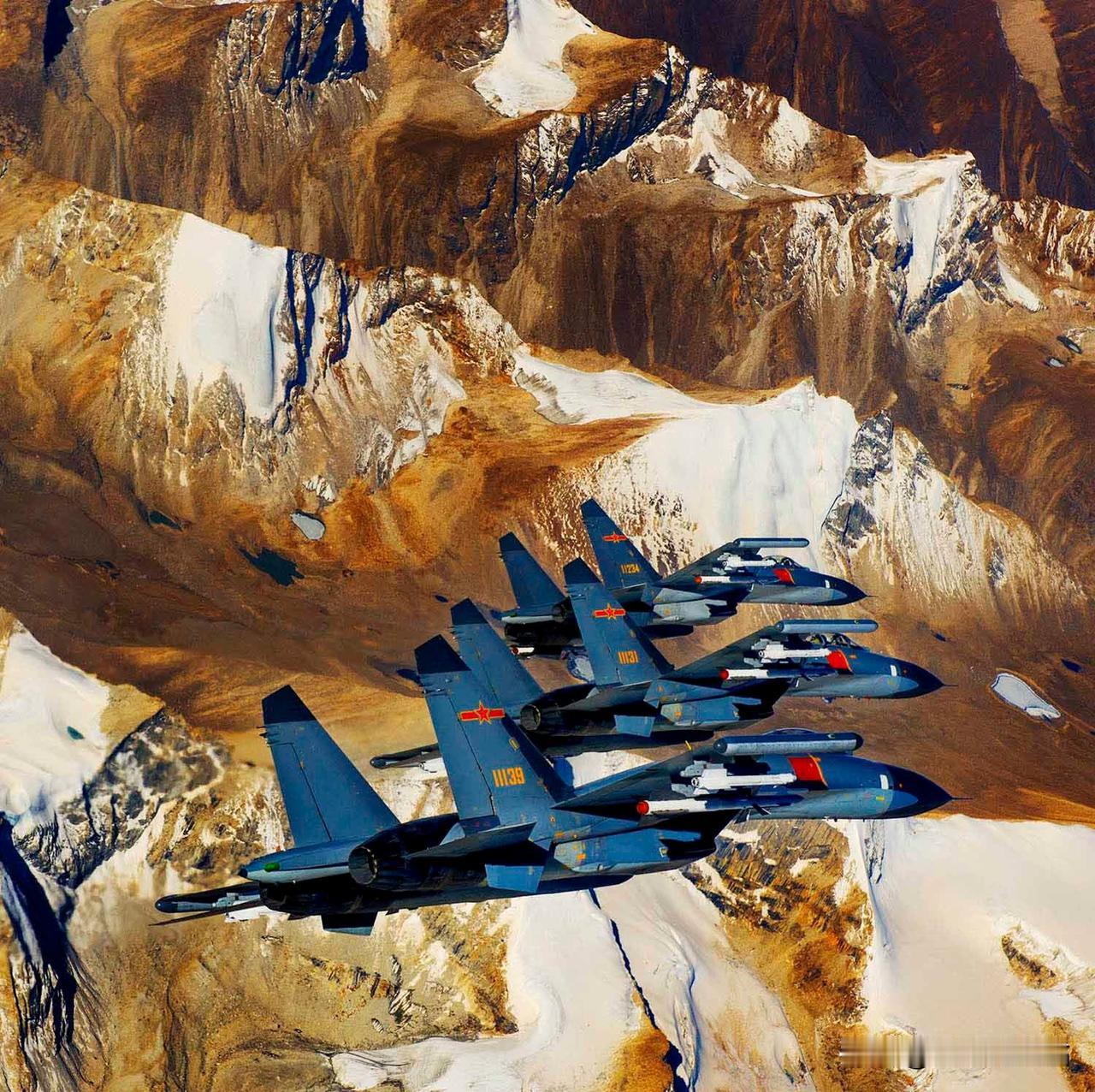 炸锅！中国空中战力集体封神，登顶全球第一梯队！长空砺剑，铸盾东方！2026