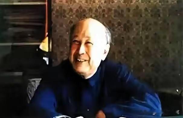 台湾评论员唐湘龙说，这次伊朗事件，更加印证了钱学森说的那段话：“如果有一天，原子