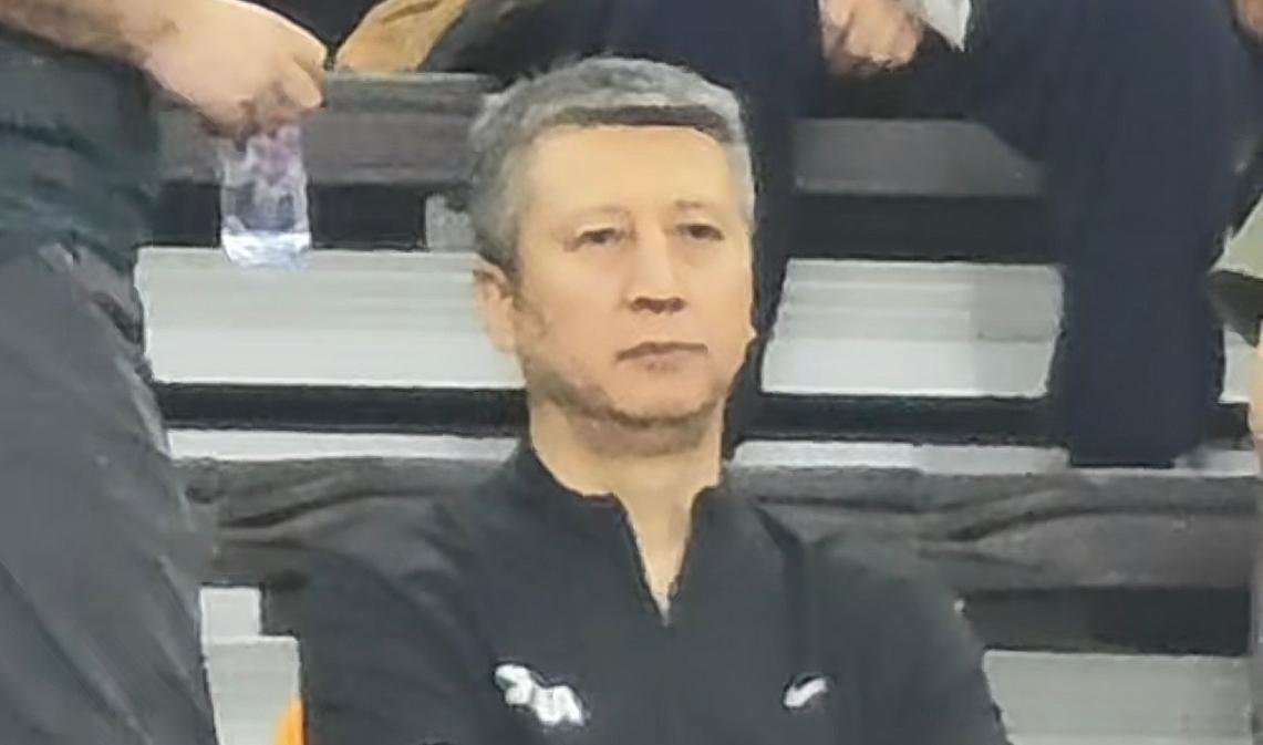 郭士强亲临广东宏远主场，对崔永熙表现赞不绝口:最近几场比赛，他的表现可圈可点