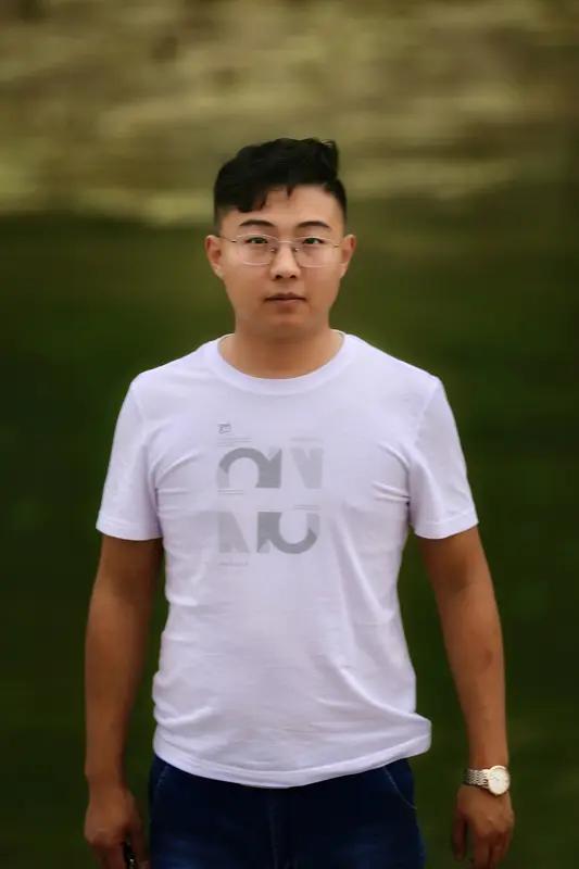 又表白了！董宇辉最有名的才女粉丝留言火了，是26岁的博士研究生此才女粉丝在留言