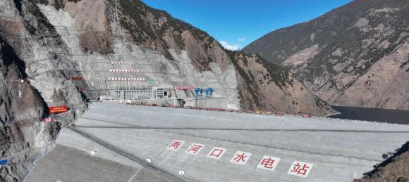 🐰美国万万没想到，中国竟然在西藏秘密进行了一个耗资664亿、历时十余年的大
