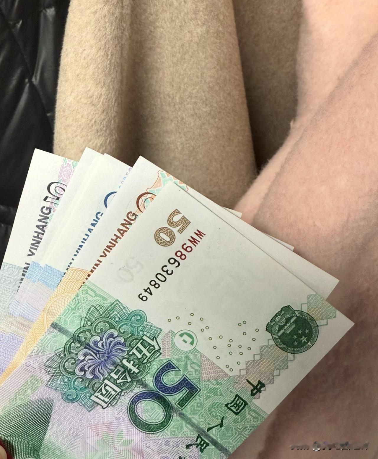 大雪天来面试公司给我发了红包合肥今天下雪路面打滑，原本约好的面试不想去了，但