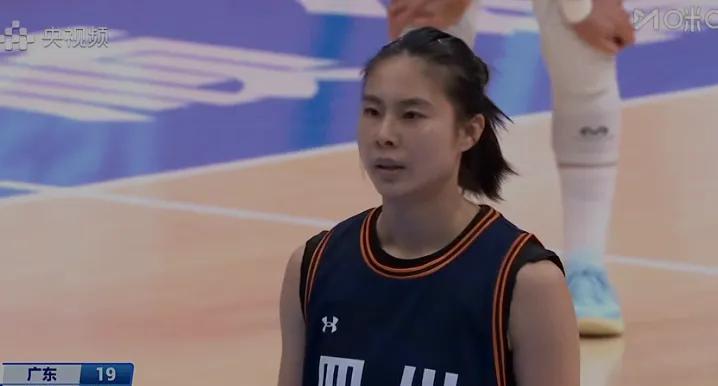 #第15届全国运动会#北京时间11月15日晚，在第15届全国运动会女篮（成年