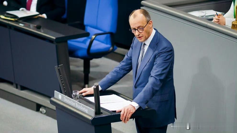 妈呀，这事儿闹的！默茨“急了”？就在刚刚，德国总理默茨在比利时安特卫普出席欧洲