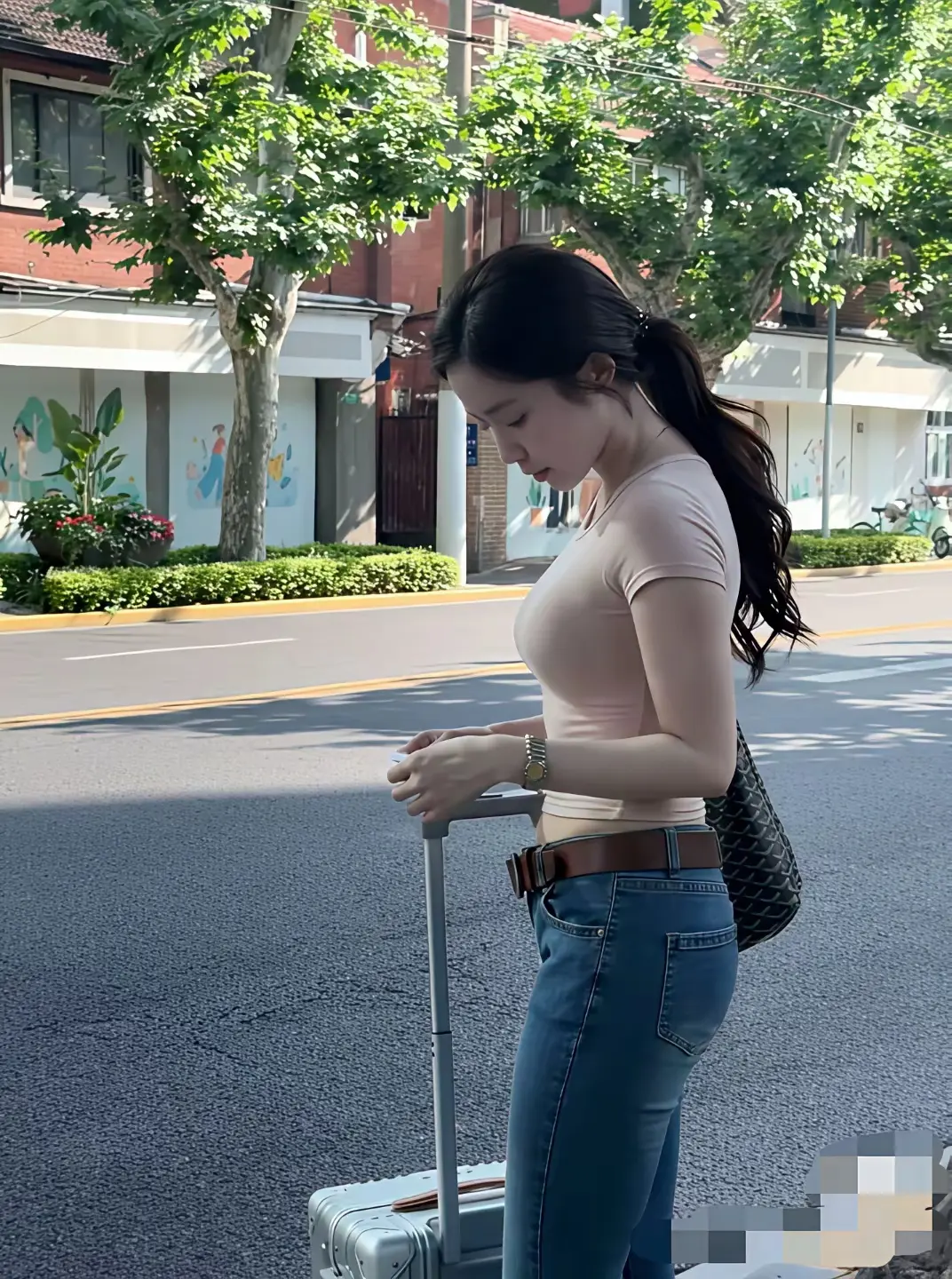 这是家人给我安排的相亲对象！你们帮我把把关？