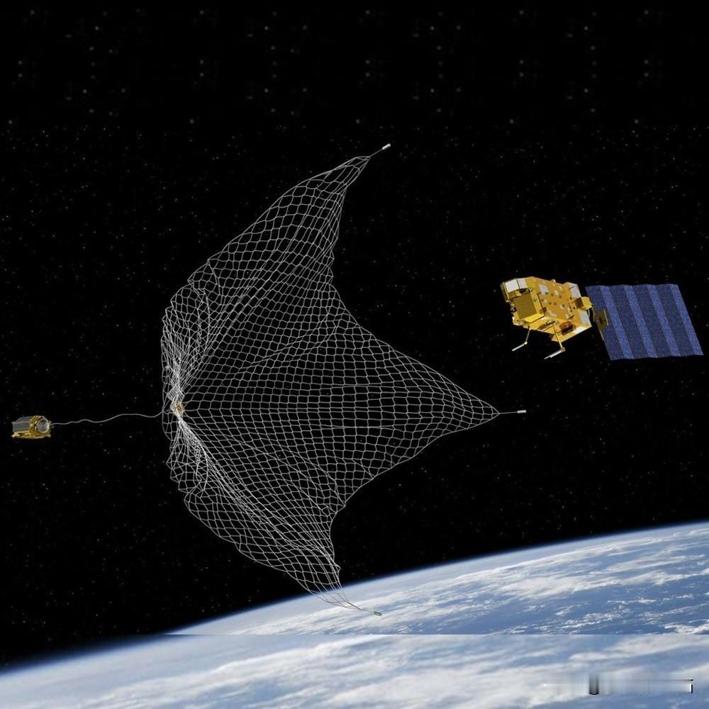 中国卫星将给伙伴“太空加油”，美军两颗卫星突然异动，想近距离观察。中国最近要