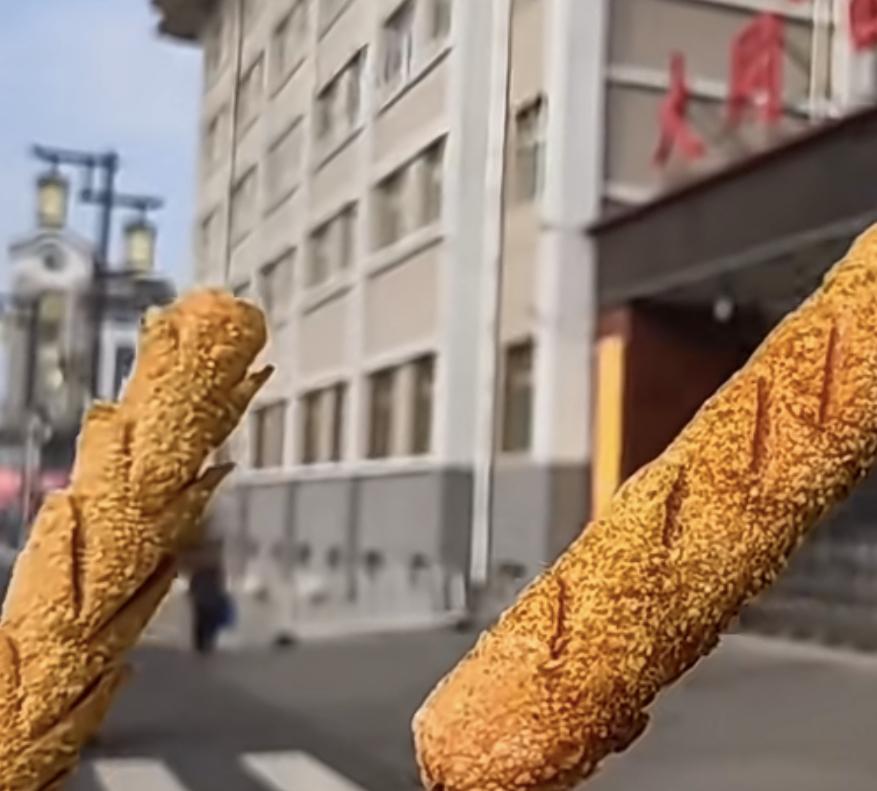 估计现在大同四中的领导，现在肠子都已经悔青了！他们本以为一纸通报，能让女生买淀