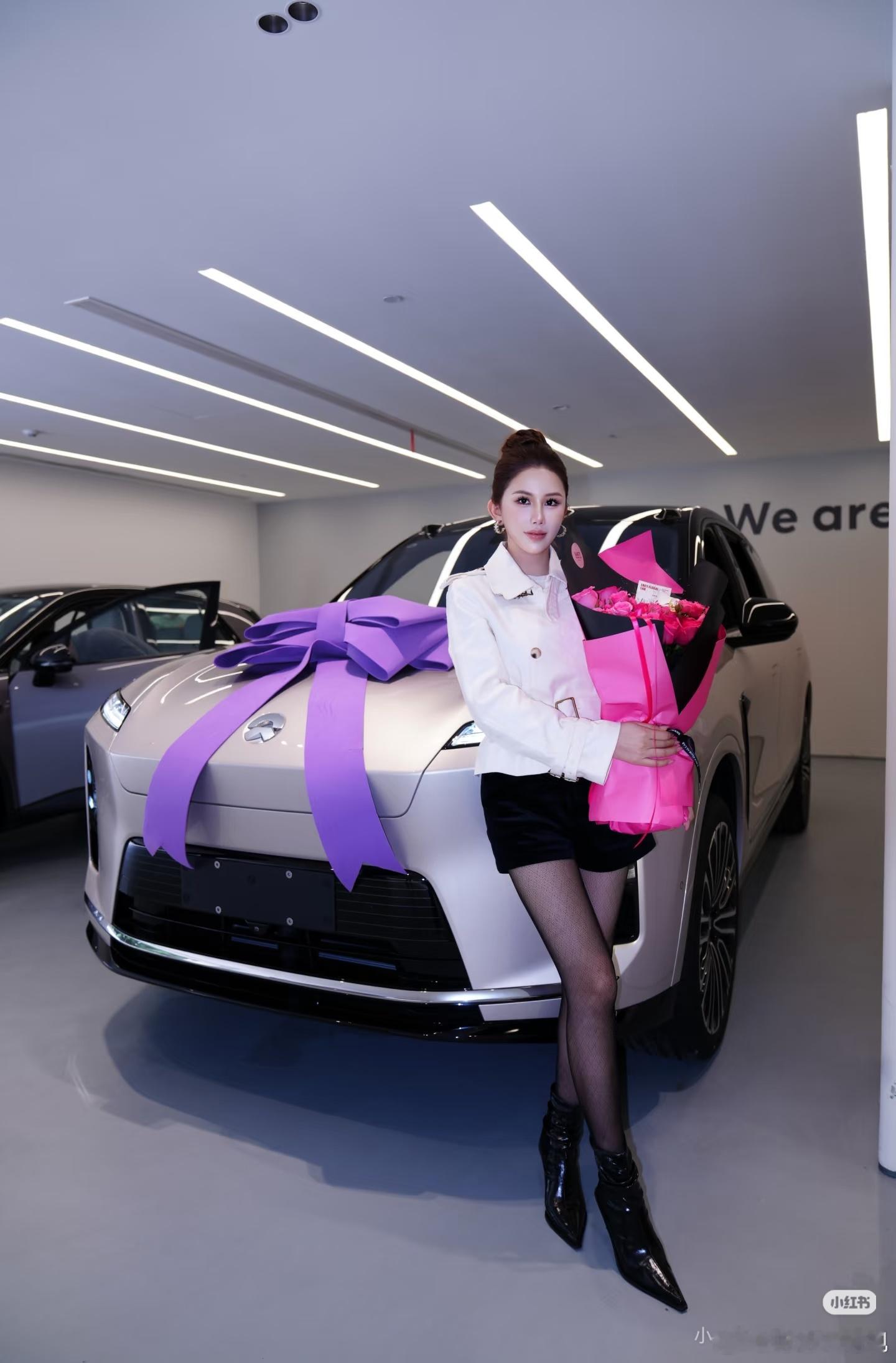 蔚来ES8的内饰太吸引我啦说绝不买电车的也是我💜今天提车啦…以前一直说不喜欢电