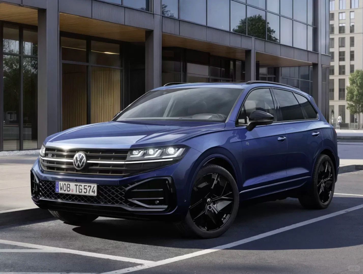 大众途锐的燃油时代真的要落幕了,官方刚官宣明年停产,还同步推出了「FinalE