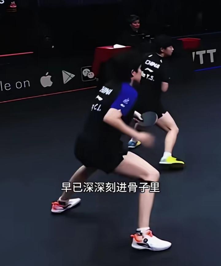 被莎头螃蟹步狠狠戳中反复回看莎头的螃蟹步，直接看入迷了。两人步伐高度同步，