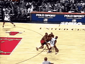 NBA左右手无差别的球星！1、这种事怎么能没有老流氓呢！乔丹左右手终结、抛投、