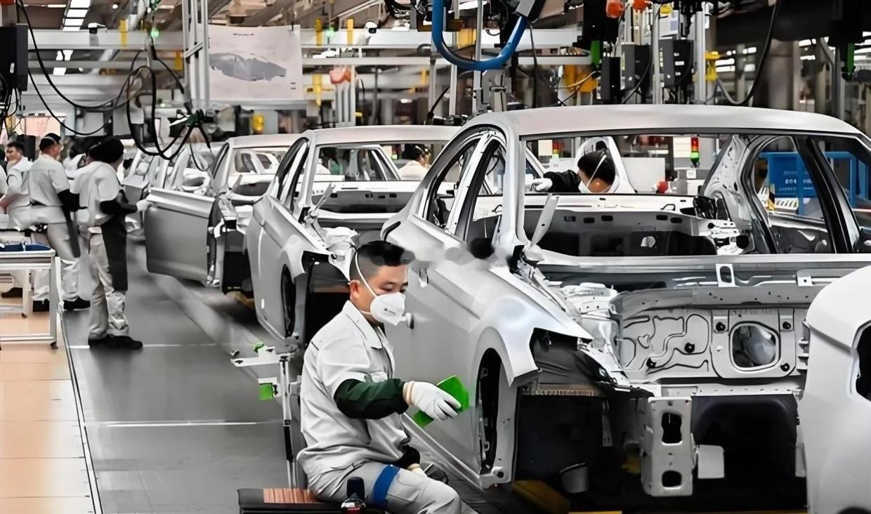 万万没想到，各大车企看着风光，资产背后全是负债：1.上汽集团：总资产9700亿+