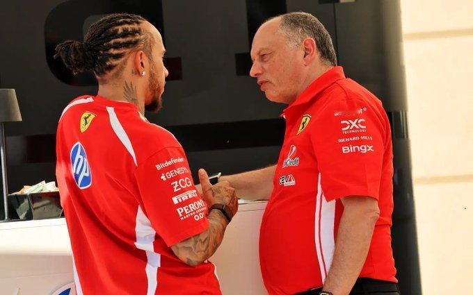 F1汉密尔顿连续两站在赛后批评领队瓦瑟尔，意在向其施压确立自己在队内一哥的地位，