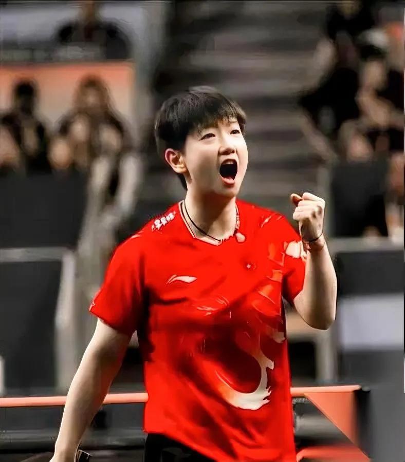 科比官博发孙颖莎了。我先愣三秒，接着拍大腿——这哪是凑热度啊！是两个