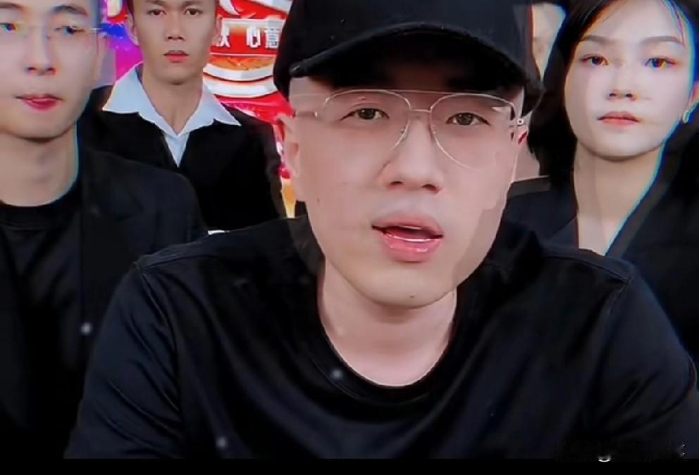 深圳磊磊分析刘二狗和伽柏合作原因，伽柏拿二狗招更多人，辛巴给他的军师人设！