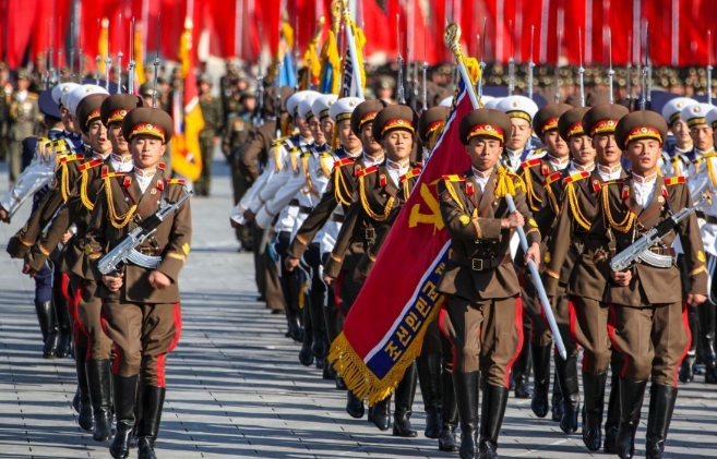 为啥中国自己拥有核武器，却坚决反对朝鲜研究核武器？说句不好听的，朝鲜搞核武不是为