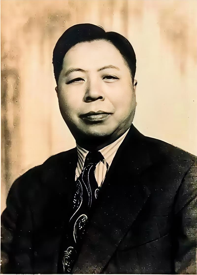 1952年，蒋介石过生日，请吴国桢吃饭，第二天还派了一个司机送他回去，谁知半路上