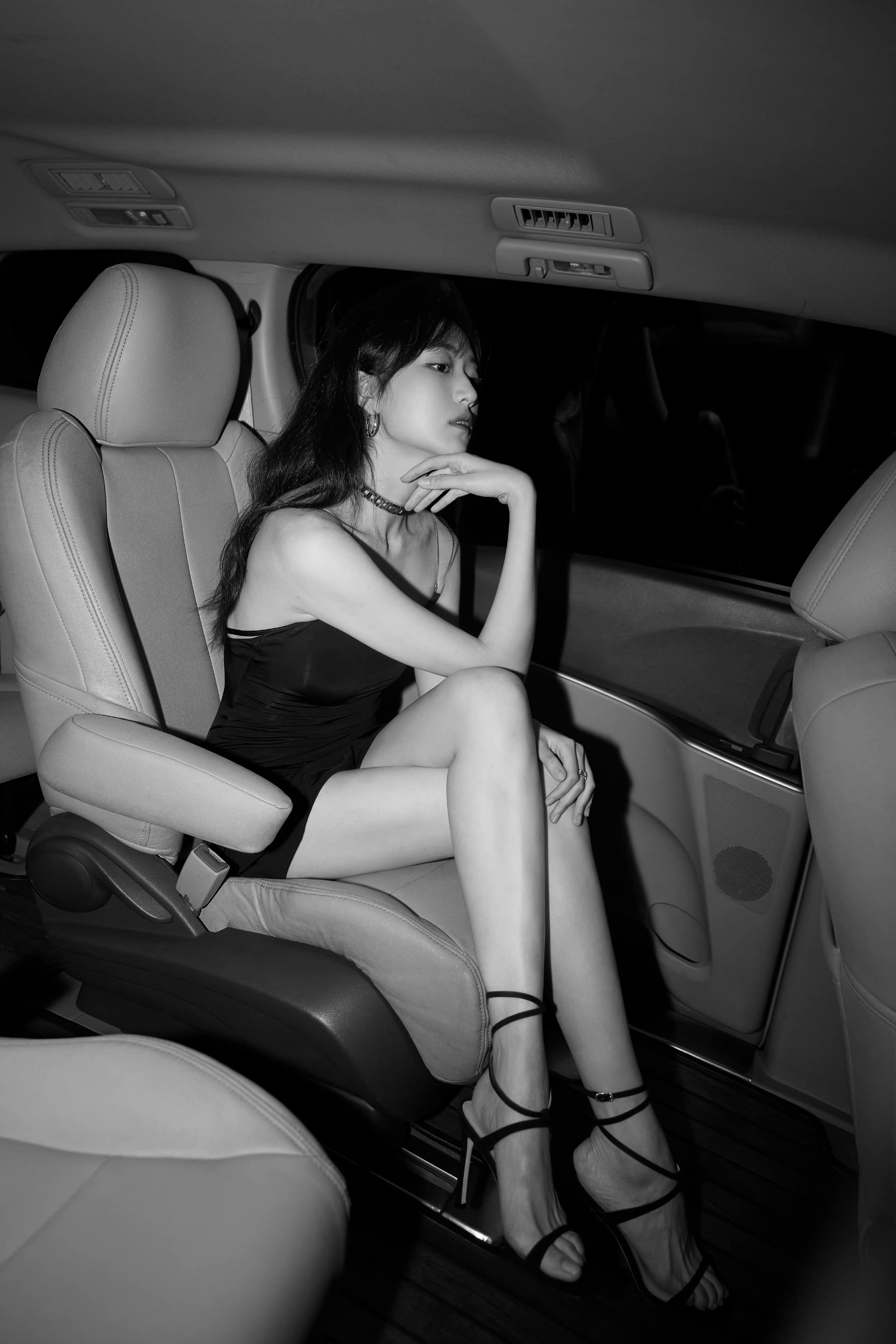 孙千高跟大长腿妆造型美图集。孙千