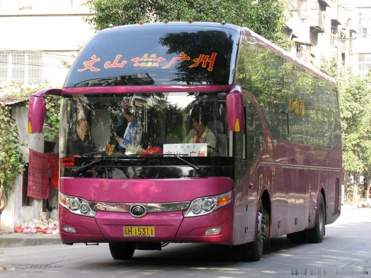 拉肚子却找不到厕所，究竟能有多尴尬？有一回我坐长途客车，车上冷风开得有点猛，我突