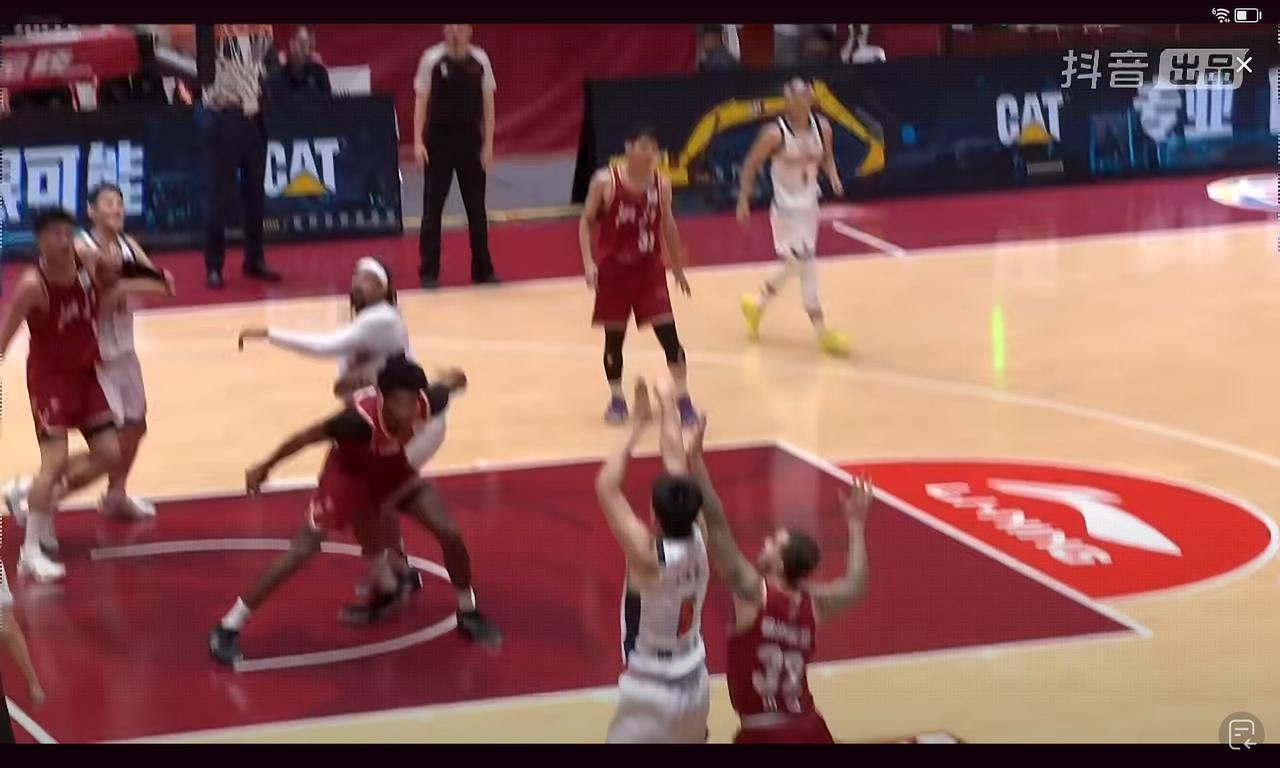 陈家政太惊艳，半场就征服了挑剔的杜锋，张文逸还有机会吗？陈家政防守有块头，即