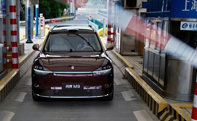 不管你信不信，2026年将出现六大现象：1、银行利息越来越低，黄金价格越涨越高