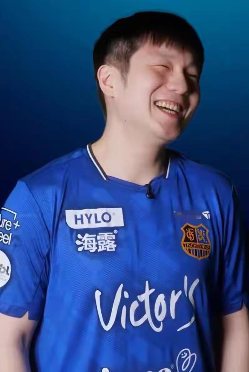 樊振东新年第一访：谈队友我现在最喜欢小弗队长，他帮助了我很多，我们一起为这支