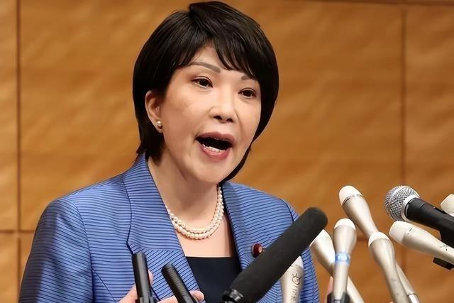 日本开始对华“急刹车”。笔者观察到，近期日本对华外交上演了一出堪称“川剧变脸”
