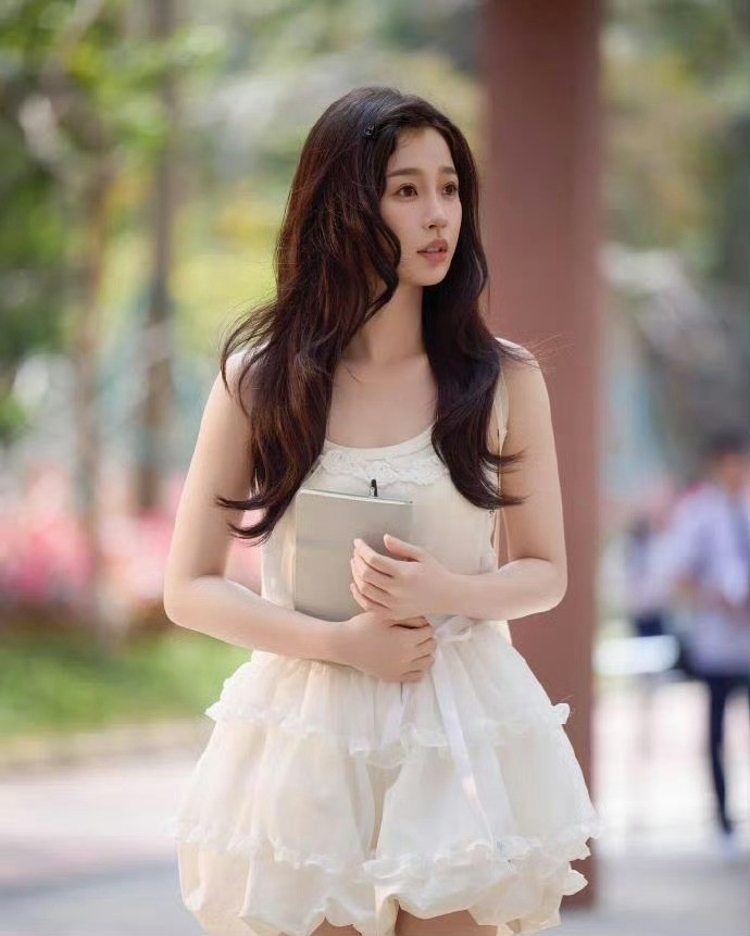 虞书欣姜暮闪现双轨你到底藏了多少好东西，我们可爱的姜暮在韩国也很受欢迎哦，TVI