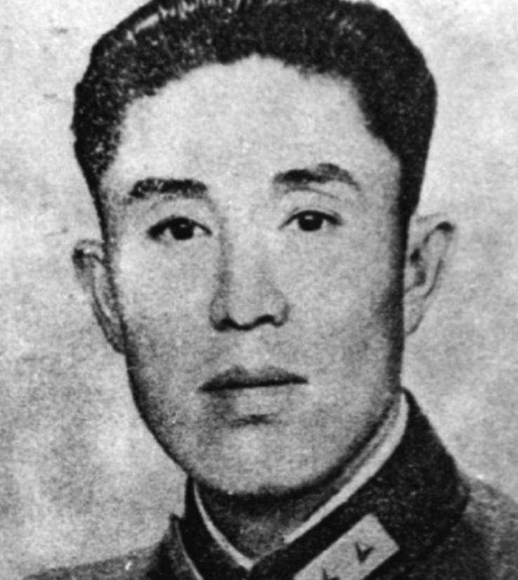 1983年，郑洞国的前妻想复婚，郑洞国的子孙都同意，但郑洞国却摇头拒绝：“她来了