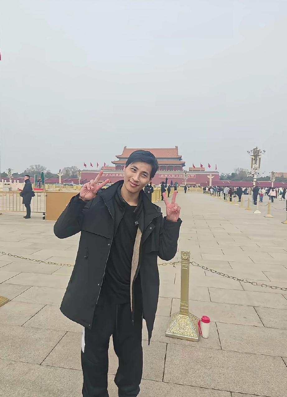 张云鹏在高洋博士的担保下才得以回国，他回来之后，家乡这边还给他办理了一个10年