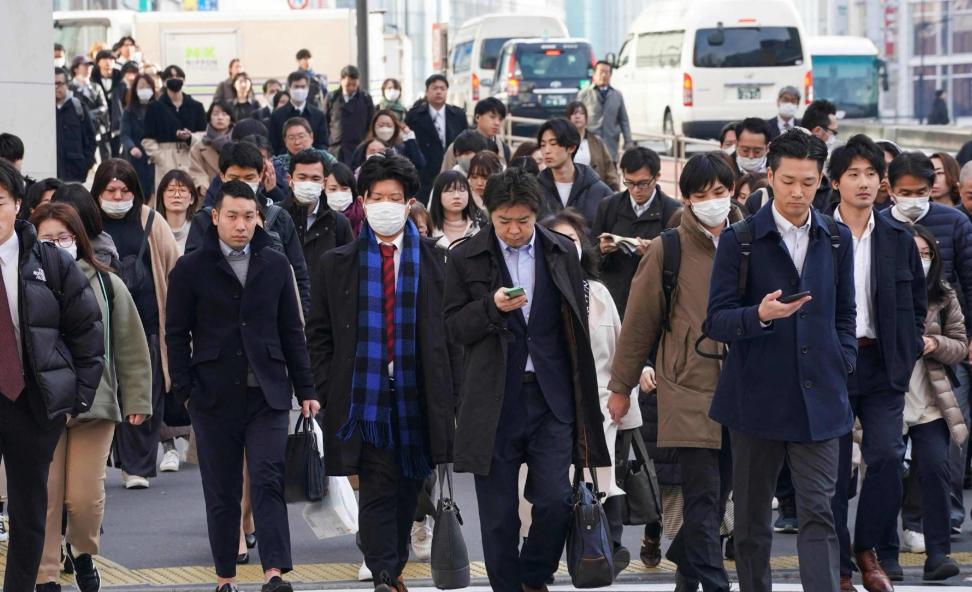 🐰在日本工作的朋友回国，说出一句大实话：最慌的根本不是日本人最近有个在