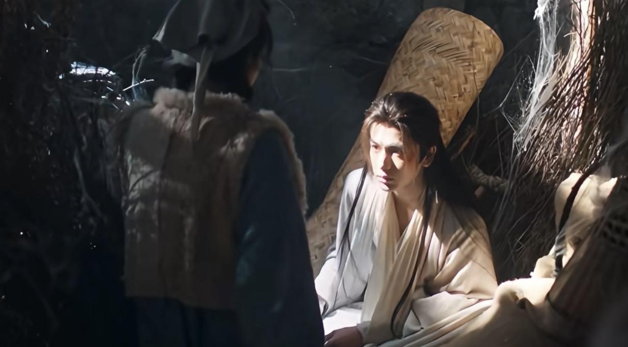 真帅哥在猪圈都能出图……，真的要被《逐玉》弹幕笑死了。网友真是太有梗了。长玉