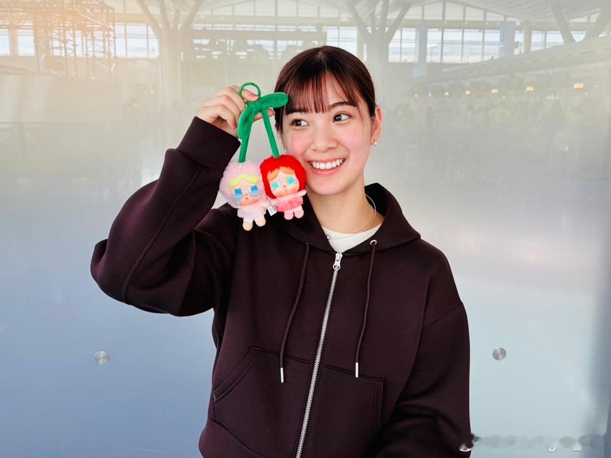 长崎美柚出发前摄影📸️和人气很高的Crybaby​​​
