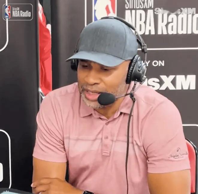 【费舍尔发声：我支持麦迪的观点，但科比无人能替🏀】近日，前NBA球星德里克-费