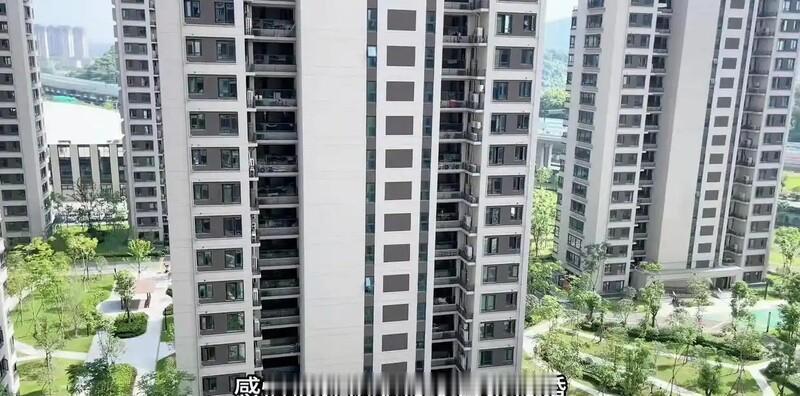 河南女子小闵与男友在校园相恋六年，一路相互陪伴、磨合。到了谈婚论嫁之时，18万8