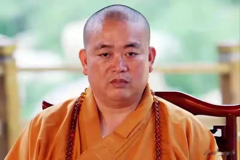 释永信的三低和三多！少林寺方丈释永信16岁遁入空门，经过四十多年的“修行”终成