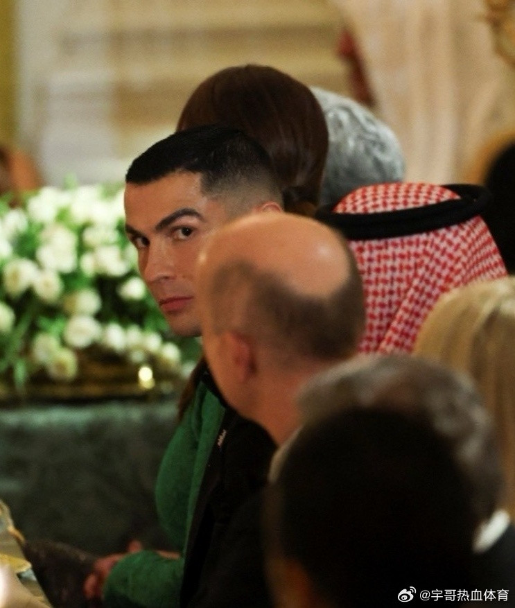 为了成功，不择手段，C罗做到了。不偷不抢，凭借自己的影响力搞定沙特，再搞定川普，