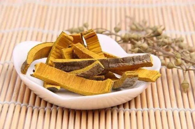 讲讲二妙散的搭配二妙散（黄柏、苍术），专治下肢丹毒，阴道炎，湿疹，皮肤病，最