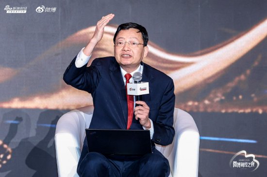 李大霄给散户忠告: 当下务必“控制成本”, 做到“让利润奔跑, 坐轿不抬轿”