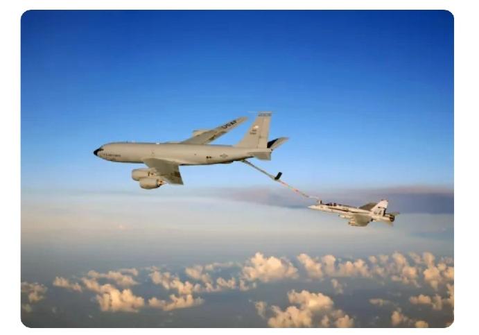 初步报告显示，以色列本古里安机场发生紧急情况，涉及一架美军KC-135加油机。