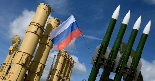 俄罗斯不入侵乌克兰，那么俄罗斯依旧是世界第二大军事强国，苏式装备依旧是军火市场的