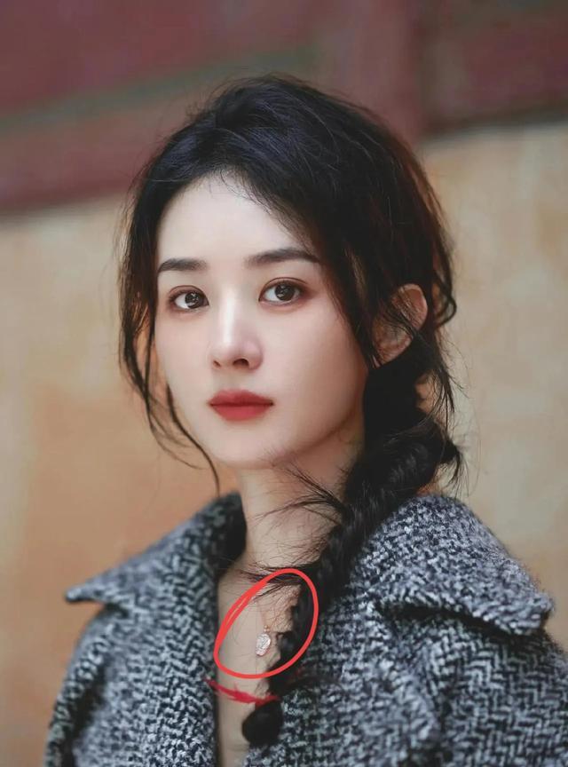 万万没想到。狗仔又开始忙了，前脚爆料说赵丽颖疑似有新恋情，后脚又爆料说赵丽