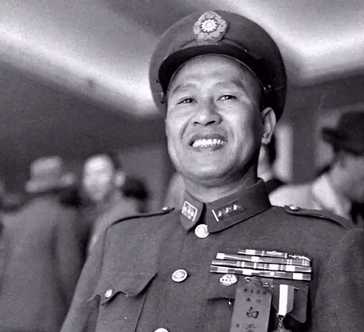 1946年6月，白崇禧踌躇满志的就任国防部长，却发现毫无实权，他连外出的接待费用