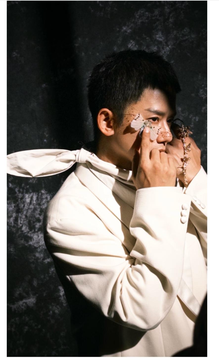 张杰，干练的寸头。