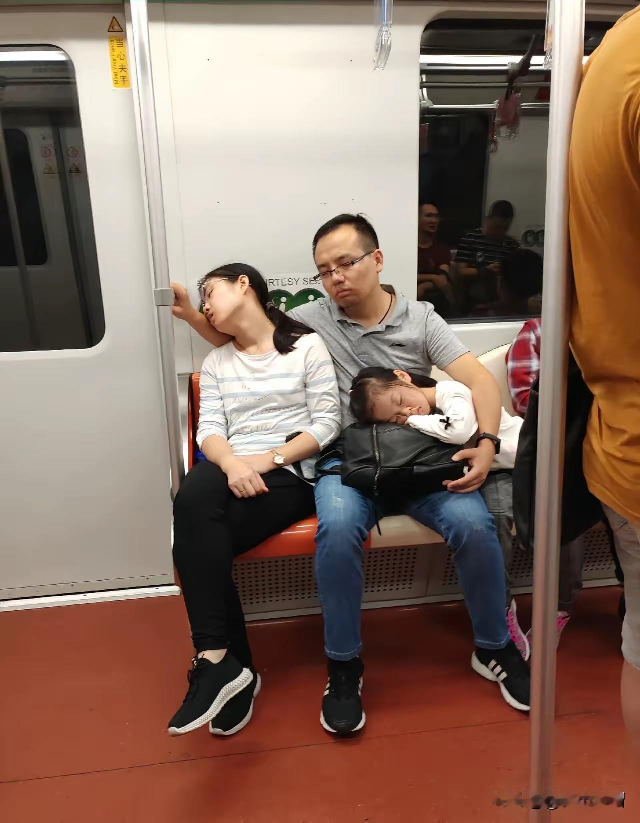 我非常讨厌她动不动就提离婚！以前我都迁就她，哄她。那一回，我就答应了她。现在她倒