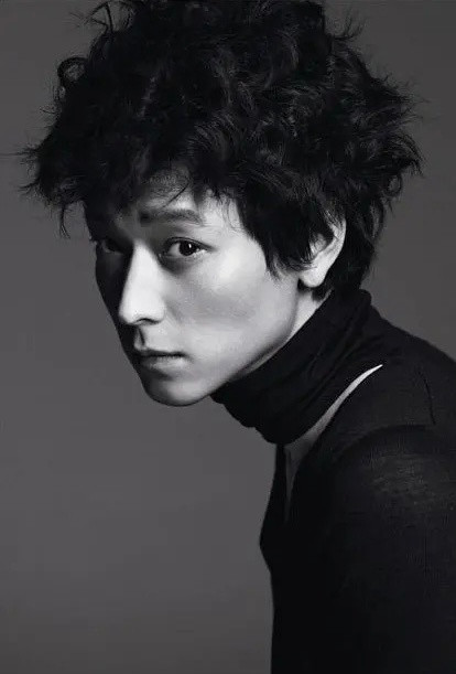 说一下韩国几个男演员给我的感觉玄彬初中喜欢《我叫金三顺》，自己买碟看了《雪之女王》，于是彻底迷失，算