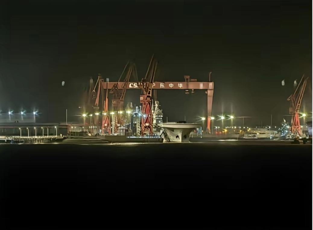 退路被包抄，这下美国海军心里凉凉了！就在三年前，中国海军福建号航空母舰还没有